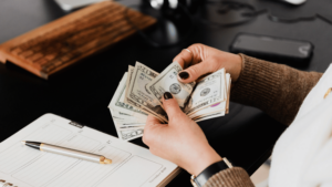 Lifestyle Inflation - 10 Möglichkeiten Geld zu investieren